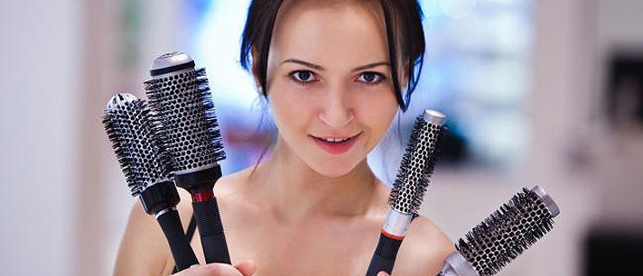 Dicas de como limpar suas escovas de cabelo