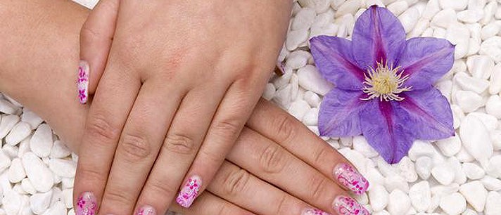 Os 7 melhores nail art em rosa!