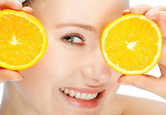 Máscaras enriquecidas com vitamina C