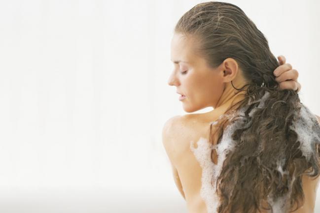 7 hábitos que estragam seu cabelo