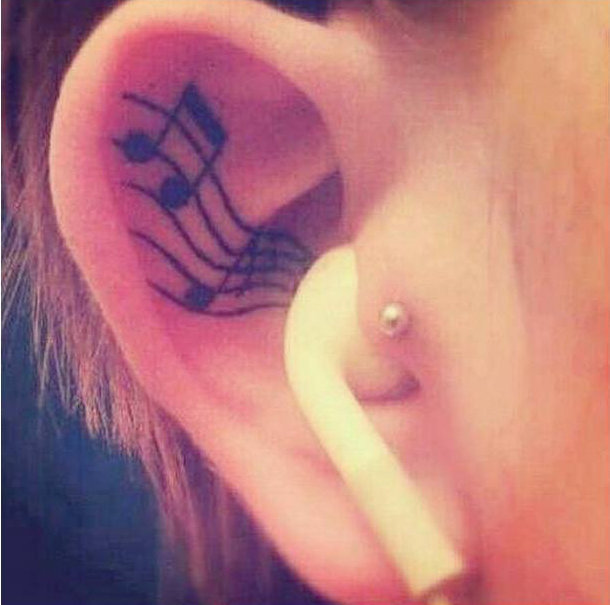 14 delicadas tatuagens para orelhas
