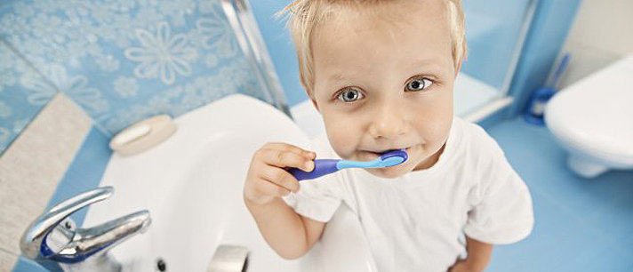 4 dicas para manter saudáveis os dentes das crianças