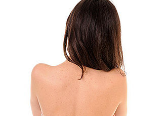 Aprenda como acabar com a acne nas costas