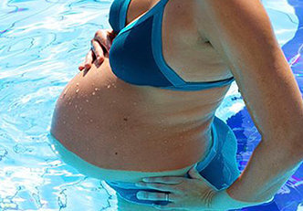 Natação na gravidez: benefícios e precauções!