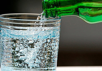 Água com gás, uma bebida benéfica para o organismo!